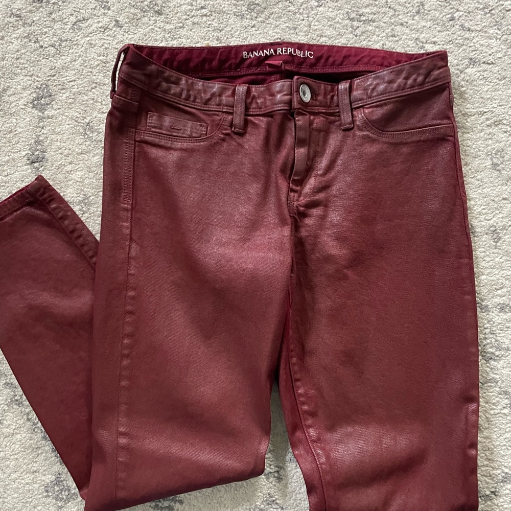 Red coated denim jeans. Banana Republic. Size 29